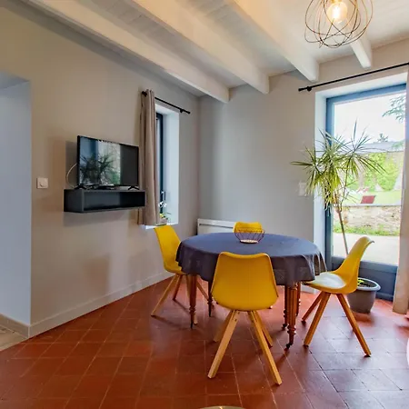 Paisible Au Coeur Des Vignobles Avec Jardin Et Parking Privatif - Fr-1-622-3 *